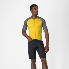 UNLIMITED ADVENTURE BAGGY SHORT