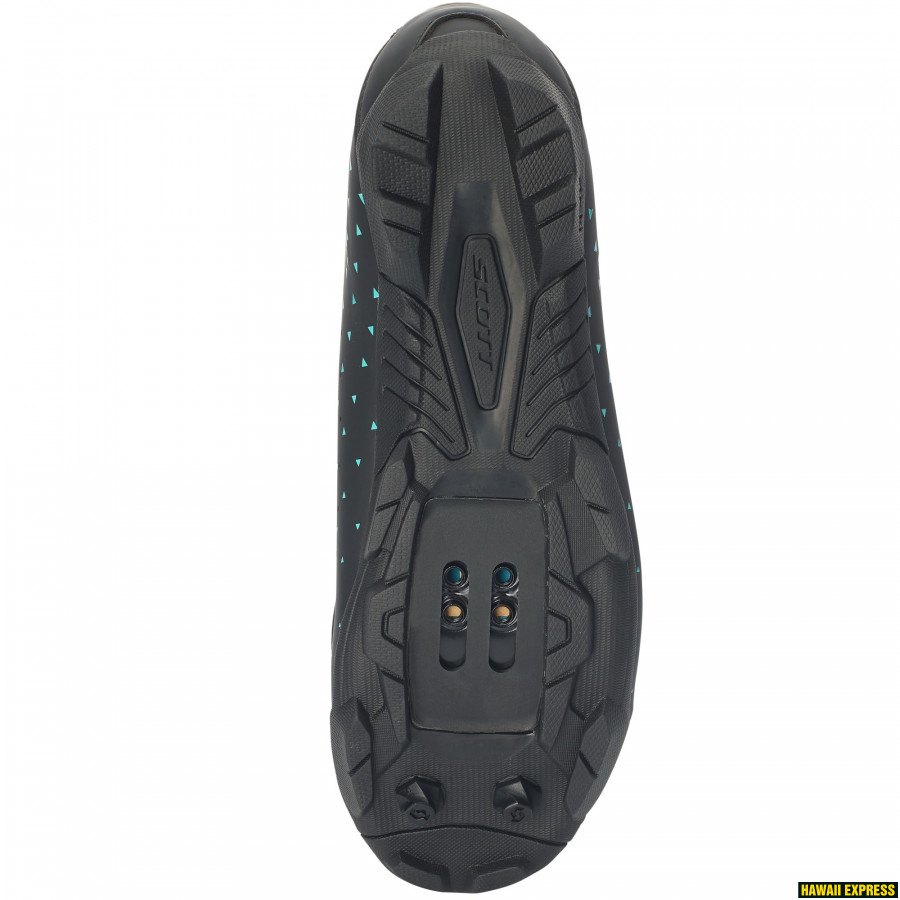 scott comp lace